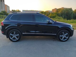 2011 Volkswagen Touareg II, чёрный, 1850000 рублей, вид 4
