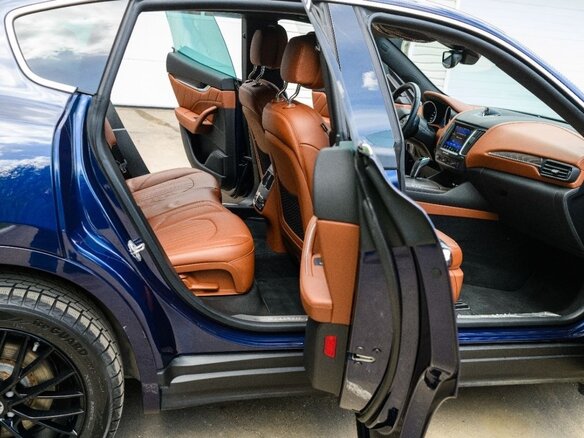 2019 Maserati Levante Diesel I, синий, 5000000 рублей - вид 5