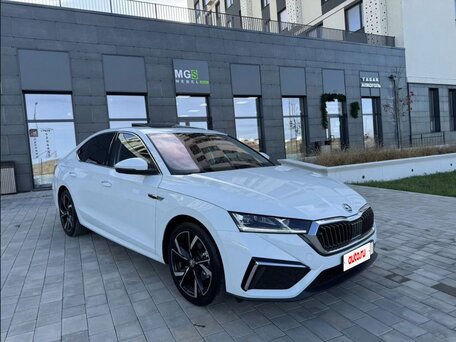 2023 Skoda Octavia IV (A8), белый, 2350000 рублей, вид 5