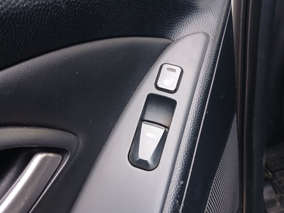2011 Hyundai ix35 I, белый, 1100000 рублей - вид 8