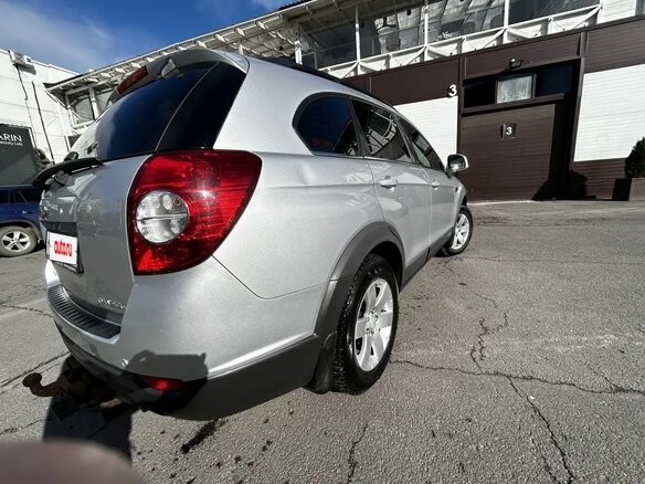 2012 Chevrolet Captiva I Рестайлинг, серебристый, 1120000 рублей - вид 8