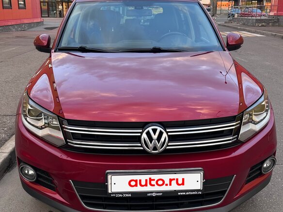 2012 Volkswagen Tiguan I Рестайлинг, красный - вид 2