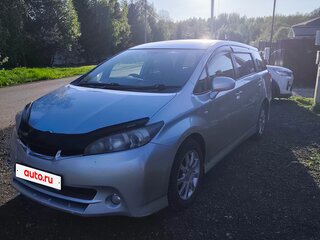 2010 Toyota Wish II, серебристый, 750000 рублей, вид 1