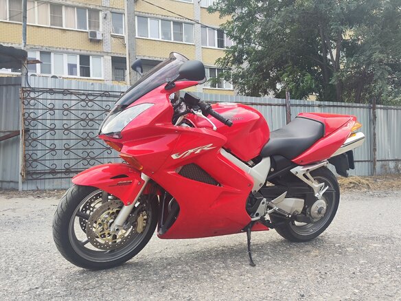 2005 Honda VFR 800, красный, 555000 рублей - вид 1