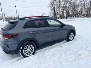 2021 Kia Rio X IV Рестайлинг, серый, 1900000 рублей, вид 3