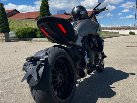 2019 Ducati Diavel 1260, серый, 1950000 рублей, вид 1