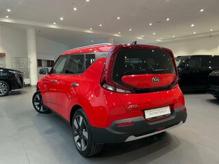 2019 Kia Soul III, красный, 2100000 рублей, вид 4
