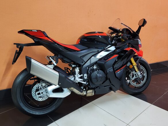 2025 Aprilia RSV4, чёрный, 2950000 рублей - вид 9