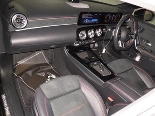 2023 Mercedes-Benz A-Класс 180 IV (W177) Рестайлинг, чёрный, 2090000 рублей, вид 5