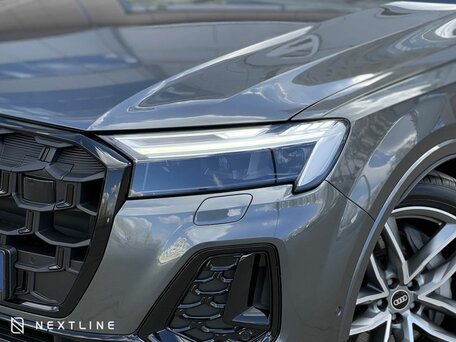 2025 Audi Q7 45 TFSI II (4M) Рестайлинг 2, серый, 9990000 рублей, вид 5