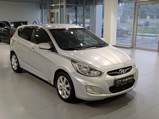 2012 Hyundai Solaris I, серебристый, 530000 рублей, вид 3