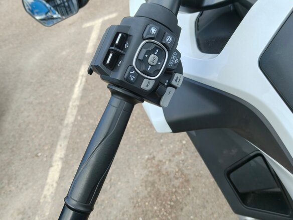 2023 Honda GL 1800 Gold Wing, белый, 3650000 рублей - вид 14
