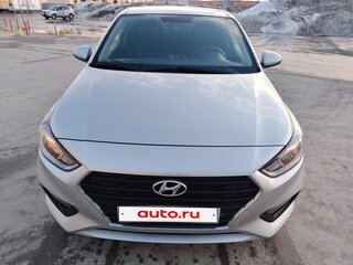 2018 Hyundai Solaris II, серебристый, 1100000 рублей, вид 3