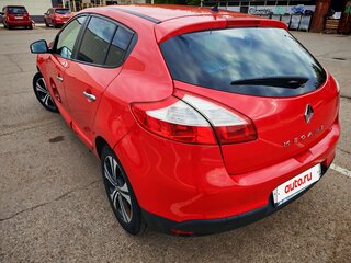 2011 Renault Megane III, красный, 750000 рублей, вид 5