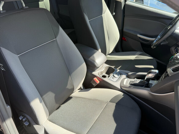 2014 Ford Focus III, чёрный - вид 9