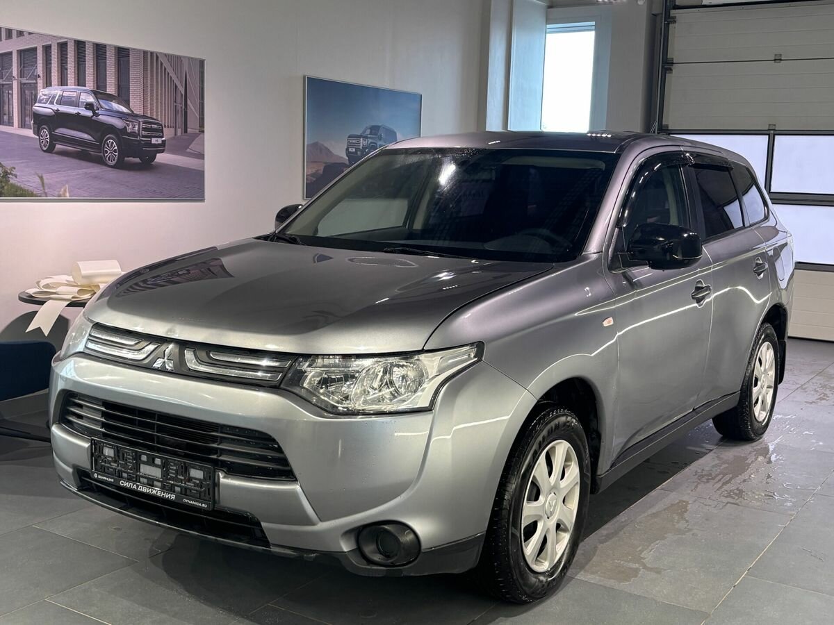 Открыть фотографии: Mitsubishi Outlander III