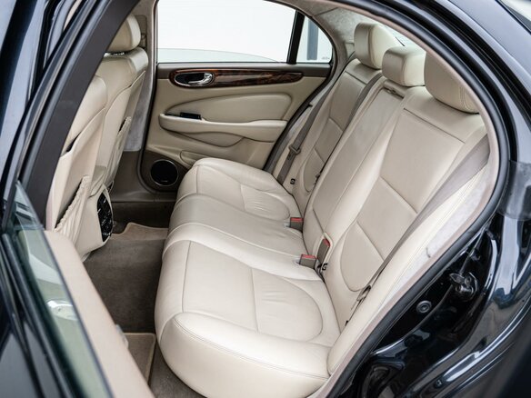 2003 Jaguar XJ III (X350/X358), чёрный, 2065000 рублей - вид 10