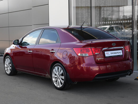 2011 Kia Cerato 4-speed II, красный, 598000 рублей - вид 4