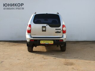 2010 Chevrolet Niva I Рестайлинг, серебристый, 329000 рублей, вид 5
