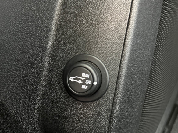 2018 Chevrolet Equinox III, оранжевый, 1780000 рублей - вид 24