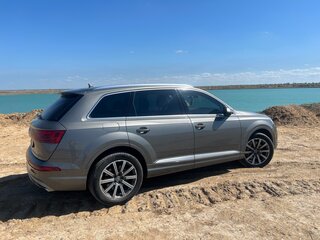 2015 Audi Q7 II (4M), серый, 3500000 рублей, вид 5