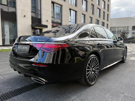 2026 Mercedes-Benz S-Класс 580 Long 4MATIC VII (W223), чёрный, 26500000 рублей, вид 5