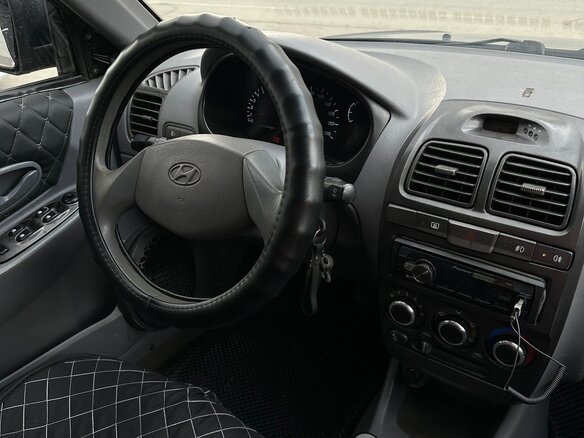 2004 Hyundai Accent ТагАЗ II, чёрный, 310000 рублей - вид 11
