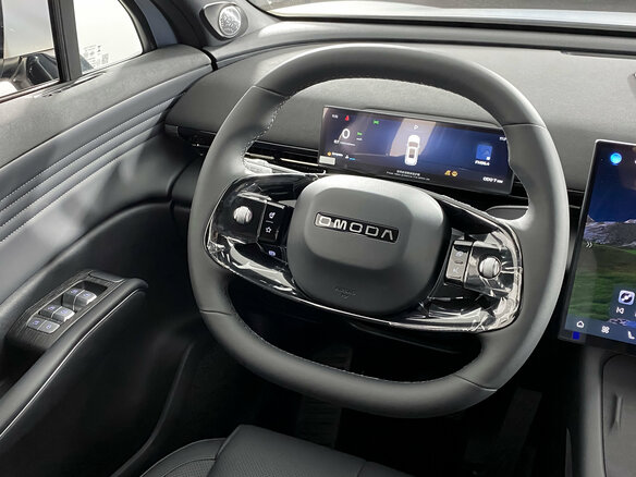 2026 Omoda C7, серебристый, 3499000 рублей - вид 17