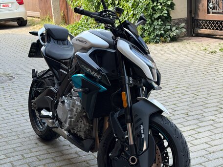 2025 CFMoto 675NK, белый, 670000 рублей, вид 4