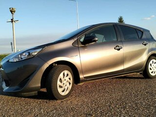 2018 Toyota Aqua I Рестайлинг 2, серый, 1050000 рублей, вид 3