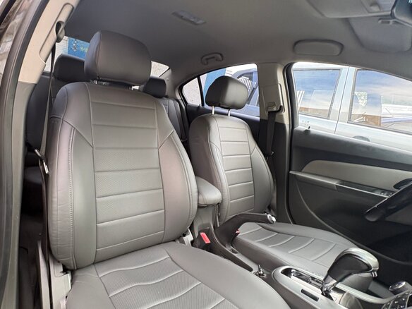 2010 Chevrolet Cruze I, чёрный, 720000 рублей - вид 22