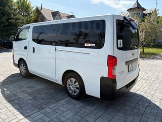 2017 Nissan NV350 Caravan I Рестайлинг, белый, 2440000 рублей, вид 5