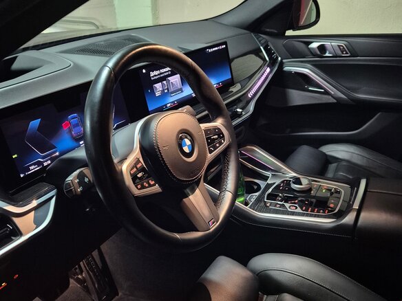 2023 BMW X6 40i III (G06) Рестайлинг, синий, 10500000 рублей - вид 3