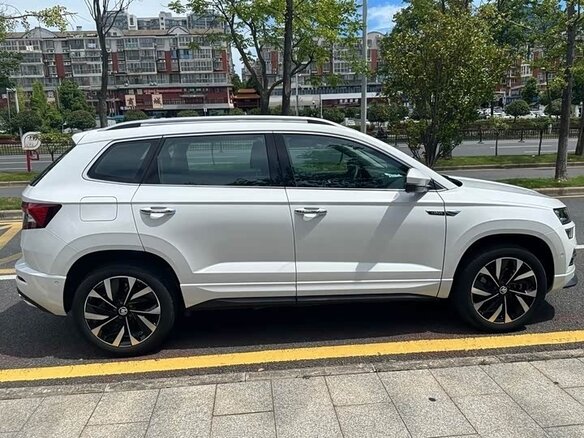 2023 Skoda Karoq I Рестайлинг, белый, 1900100 рублей - вид 3