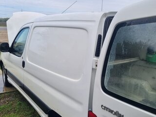2011 Citroen Berlingo I Рестайлинг, белый, 370000 рублей, вид 3