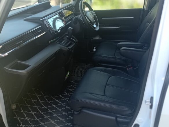 2021 Honda Stepwgn Spada V Рестайлинг, белый, 2790000 рублей - вид 7