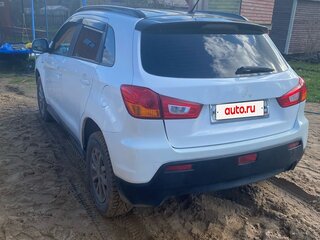 2011 Mitsubishi ASX I, белый, 650000 рублей, вид 4