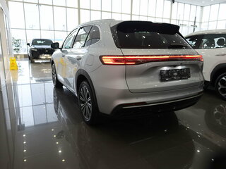 2026 Geely EX5 Гибрид EM-R, серебристый, 3829990 рублей, вид 2