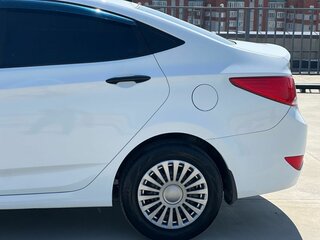 2015 Hyundai Solaris I Рестайлинг, белый, 849000 рублей, вид 4