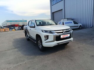 2021 Mitsubishi L200 V Рестайлинг, белый, 2725000 рублей, вид 2