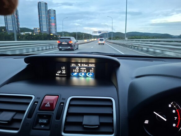 2016 Subaru Forester IV Рестайлинг 2, коричневый, 2300000 рублей - вид 13