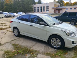 2012 Hyundai Solaris I, белый, 500000 рублей, вид 3