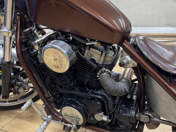 1989 Honda NV 750, коричневый - вид 6