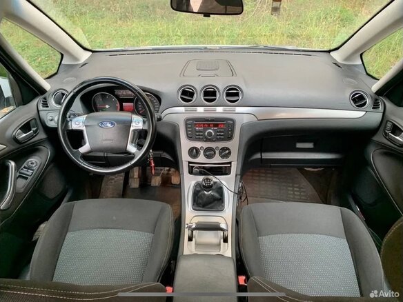 2011 Ford Galaxy II Рестайлинг, белый, 1000000 рублей - вид 11