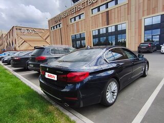 2018 BMW 5 серии 520d VII (G30/G31/G38), синий, 4100000 рублей, вид 5