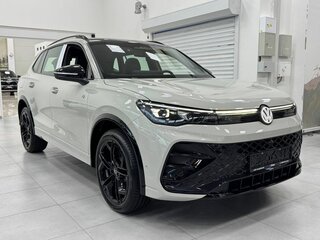 2026 Volkswagen Tiguan L Pro III (China Market), бежевый, 5099000 рублей, вид 3