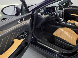2023 Kia K5 III, чёрный, 2400000 рублей, вид 5
