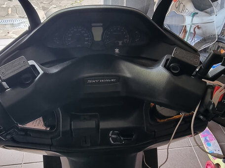 2016 Suzuki Burgman (SkyWave) 400, серый, 325000 рублей, вид 4