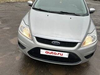 2010 Ford Focus II Рестайлинг, серебристый, 549000 рублей, вид 1