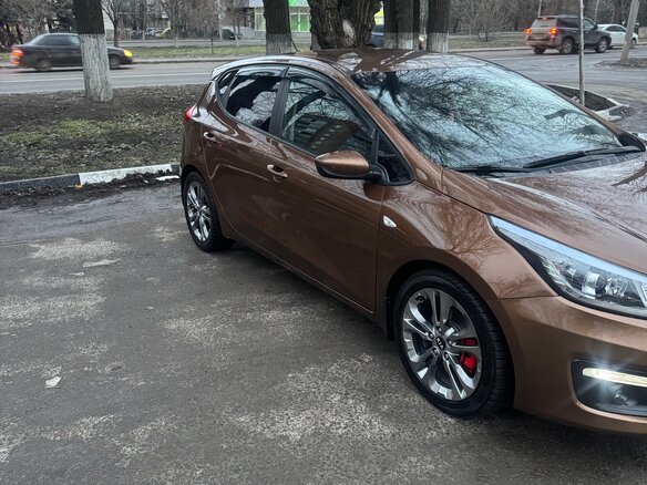 2015 Kia Ceed II Рестайлинг, коричневый, 920000 рублей - вид 13